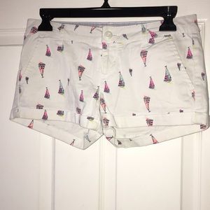 White Juniors size 3 shorts “So” brand (kohl’s.)